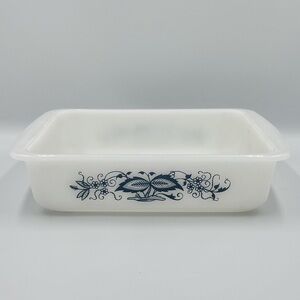 Vintage Glasbake Milk Glass 8”x8” Casserole Dish Blue Onion J2428